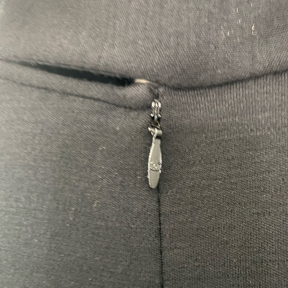 Chanel Authentic Black wool dress from 2007 fall collection as seen on Beyoncé. - Picture 8 of 17